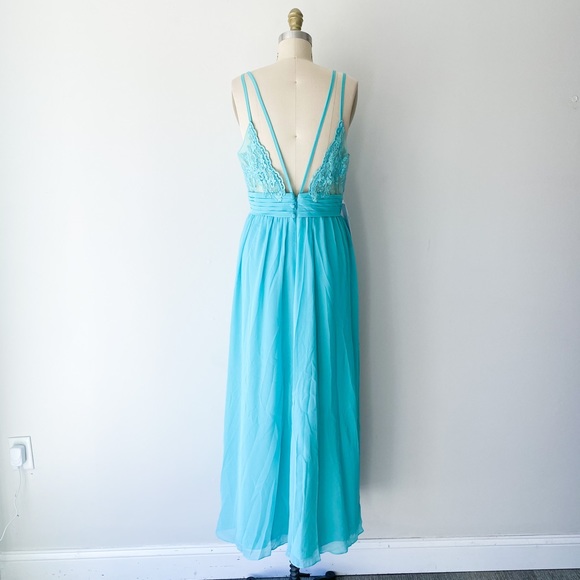 Azazie • NWT Blake Style Bridesmaid Dress • C - Picture 5 of 10